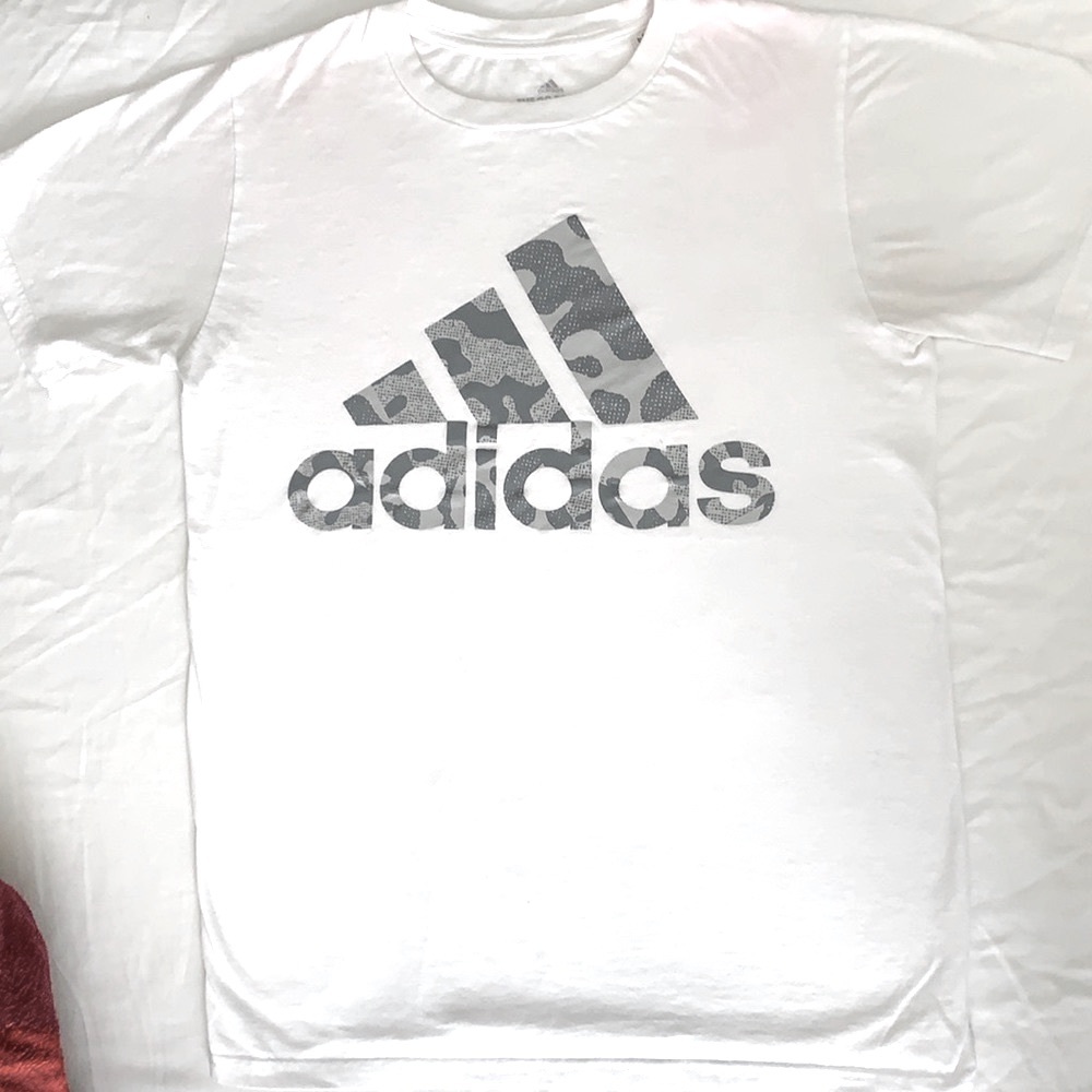 The Go-To Tee Uni-Sex